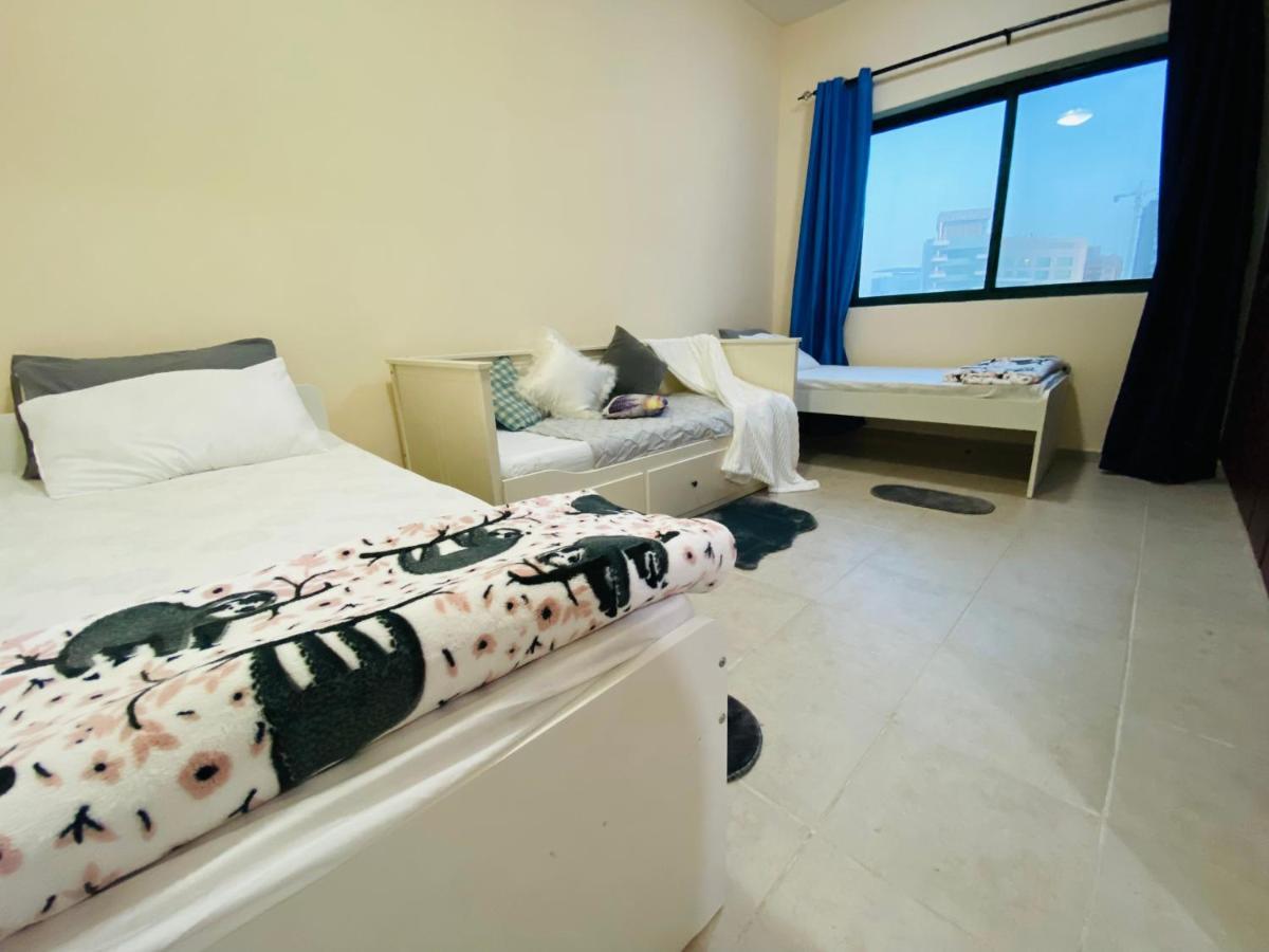 Nash Guest House Females Only Dubai Exterior photo