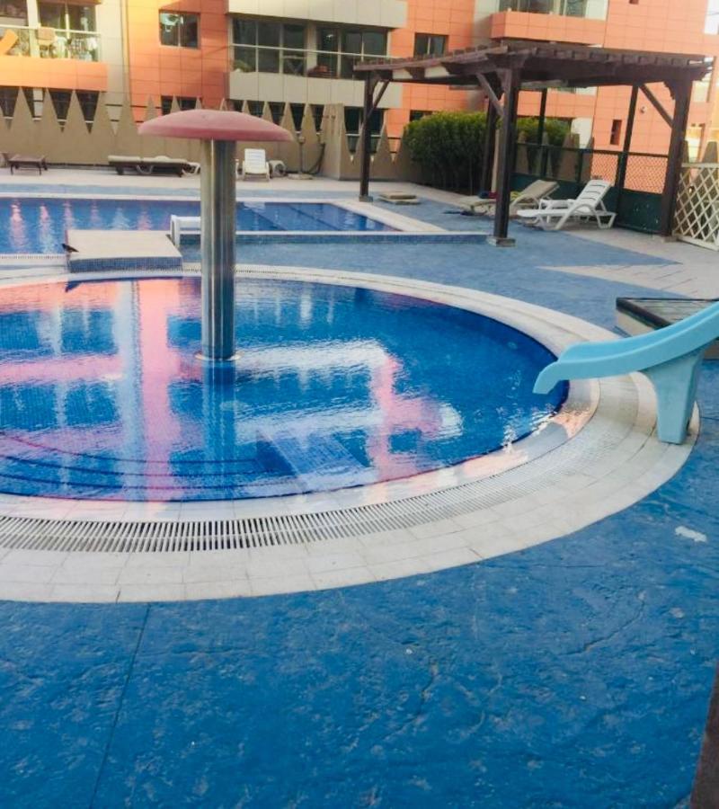 Nash Guest House Females Only Dubai Exterior photo