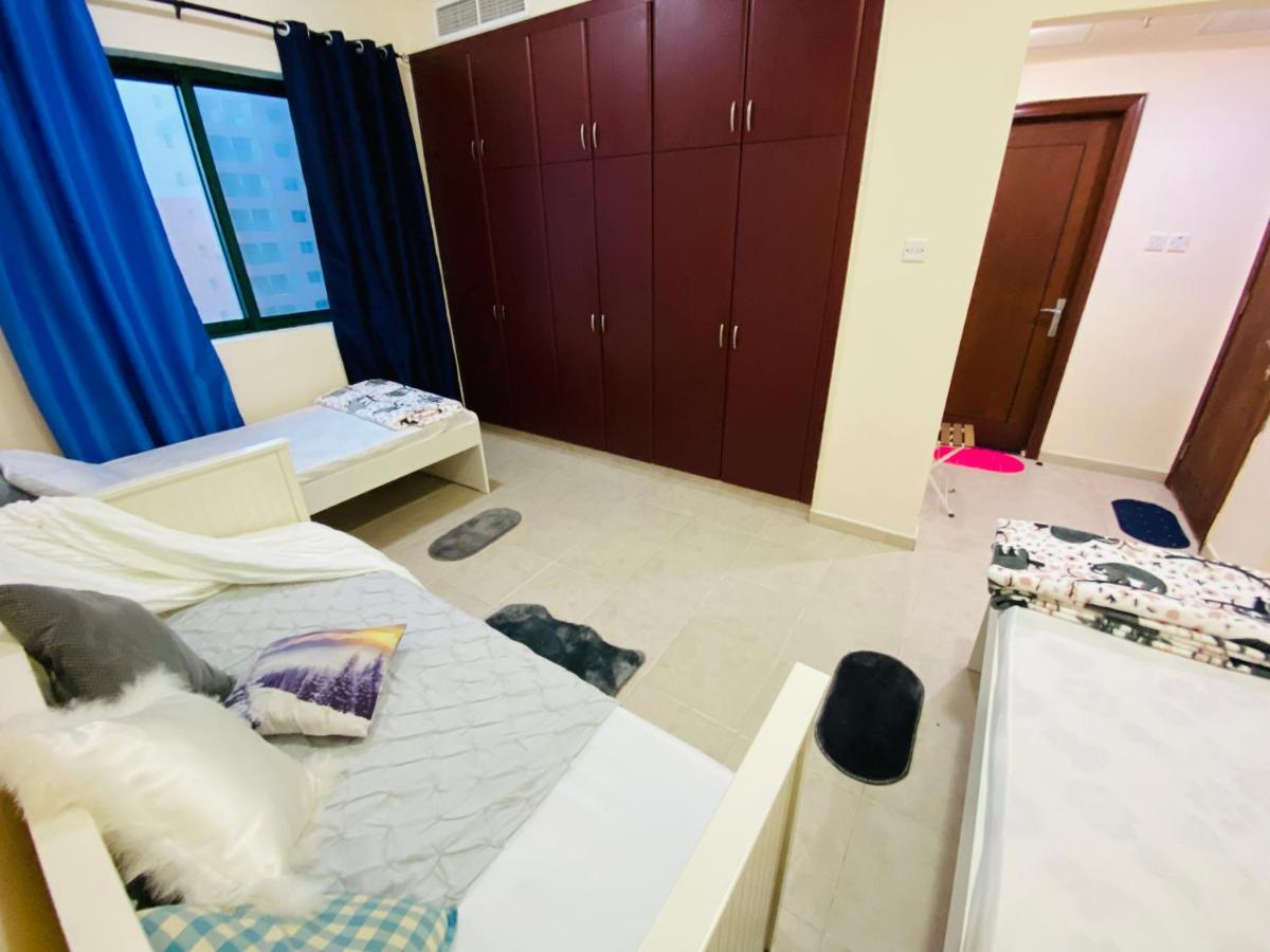 Nash Guest House Females Only Dubai Exterior photo