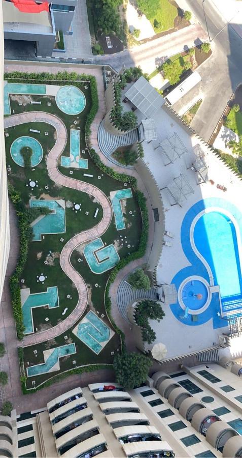 Nash Guest House Females Only Dubai Exterior photo