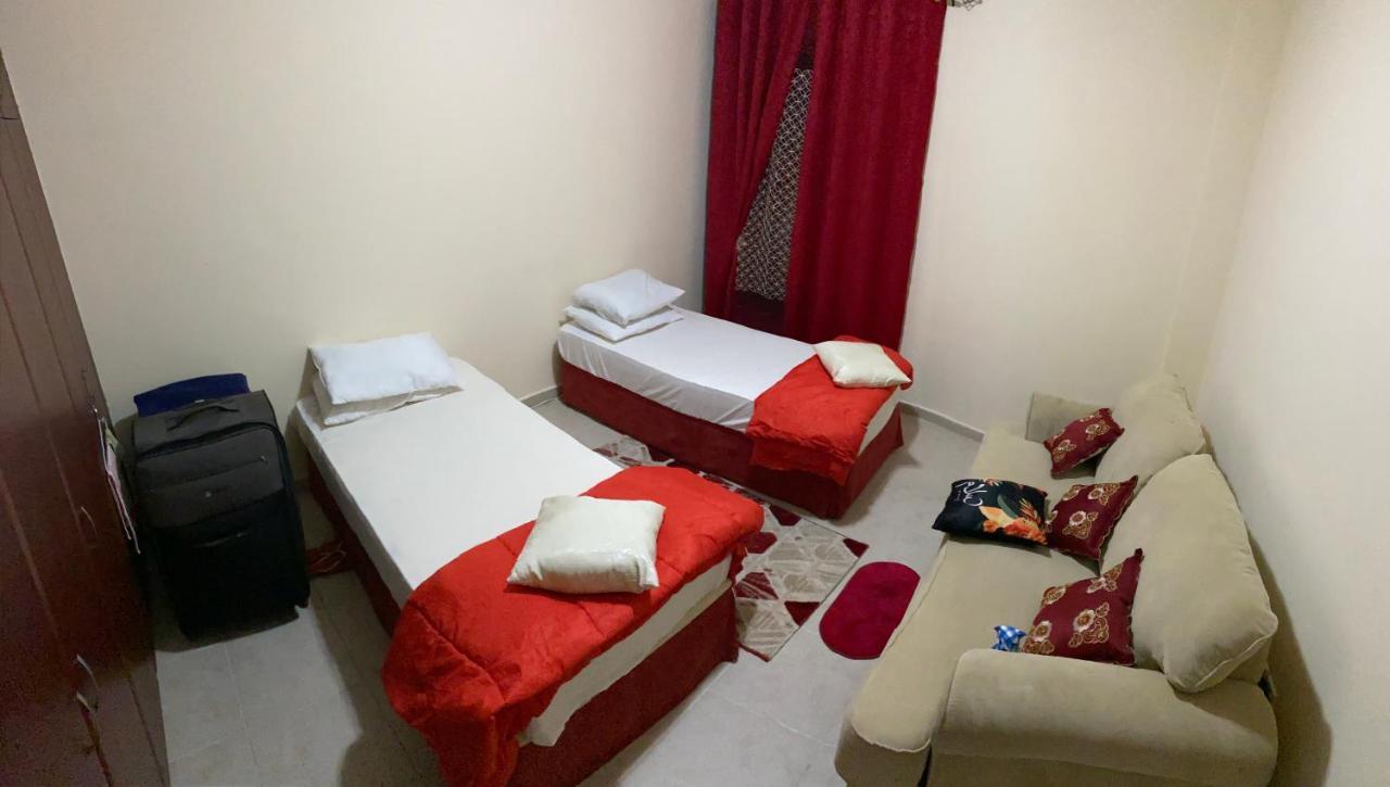 Nash Guest House Females Only Dubai Exterior photo