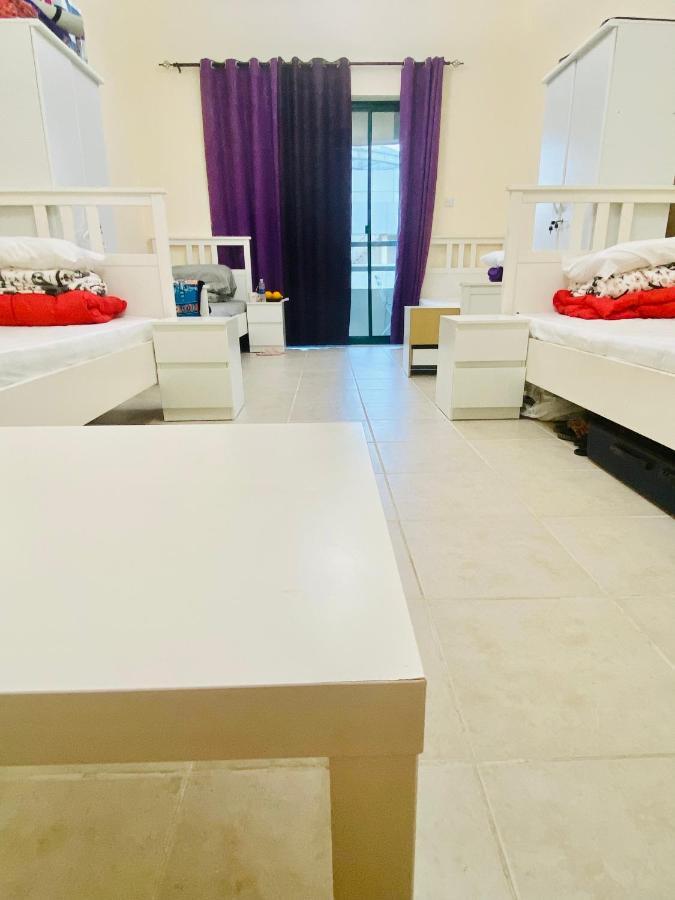 Nash Guest House Females Only Dubai Exterior photo