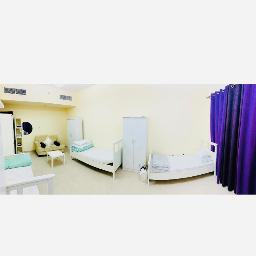 Nash Guest House Females Only Dubai Room photo