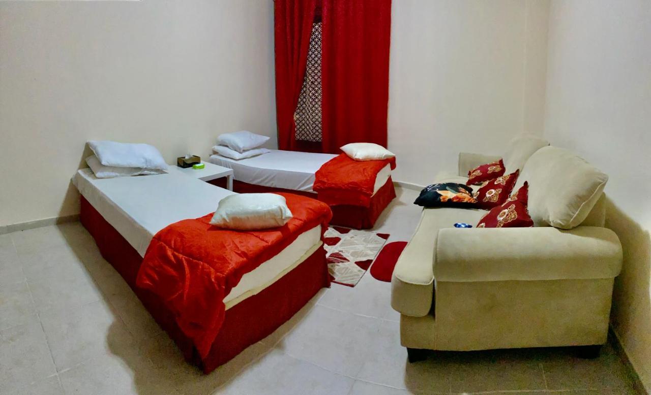 Nash Guest House Females Only Dubai Exterior photo